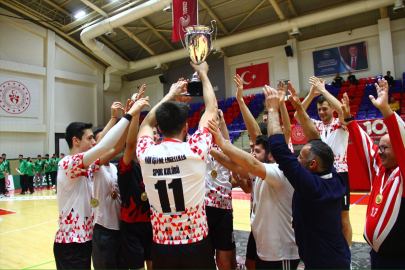 Van İşitme Engelliler Voleybol Takımı&#039;nda şampiyonluk sevinci