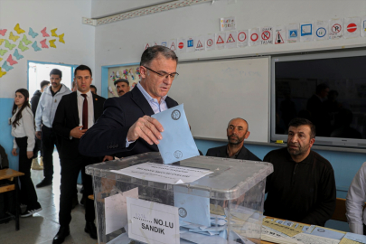 Van Valisi Balcı, oyunu kullandı