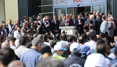 Malatya Büyükşehir Belediye Başkanı Sami Er mazbatasını aldı