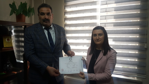 Solhan&#039;da AK Partili belediye başkanları mazbatalarını aldı