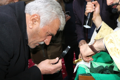 Karlıova&#039;da Sakal-ı Şerif ziyarete açıldı