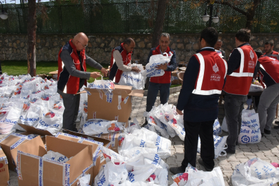 Malatya Vakıflar Bölge Müdürlüğünden 1050 çocuğa bayramlık