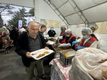 Malatya Vakıfları Bölge Müdürlüğü günlük 8 bin 700 kişiye iftar verdi