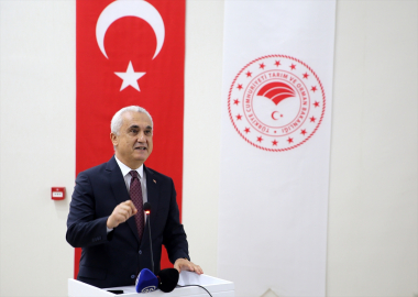 Muş&#039;ta yüzde 75 hibeyle 80 çiftçiye kuru fasulye ve nohut tohumu verildi