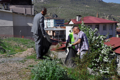 Çukurca&#039;da temizlik çalışması başlatıldı