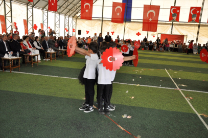 Çukurca'da 23 Nisan Ulusal Egemenlik ve Çocuk Bayramı kutlandı