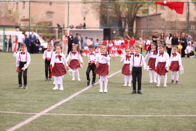 Hizan&#039;da 23 Nisan Ulusal Egemenlik ve Çocuk Bayramı kutlandı