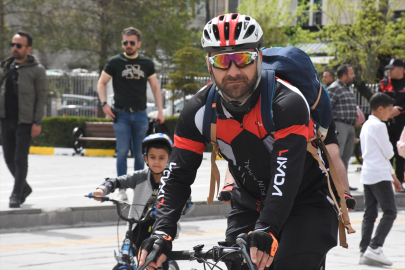 Van&#039;da öğretmenler farkındalık oluşturmak amacıyla pedal çevirdi