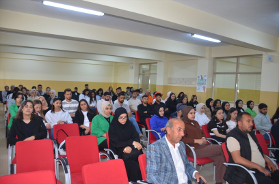 Bulanık'ta "Tarihsel Perspektiften Gelecek Motivasyonuna" konulu konferans düzenlendi