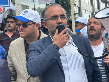 Van&#039;da belediyeden çıkarılan işçiler adına basın açıklaması yapıldı