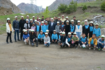 Hakkari Kent Ormanı&#039;nda temizlik çalışması yapıldı