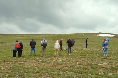 Karayazı&#039;ya özgü ters laleyi 2 bin rakımda fotoğrafladılar