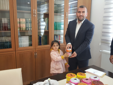 Bingöl'de çocuklar harçlıklarını Filistin'e bağışladı