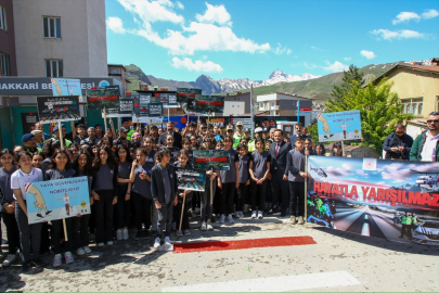 Hakkari'de Trafik Haftası dolayısıyla program düzenlendi