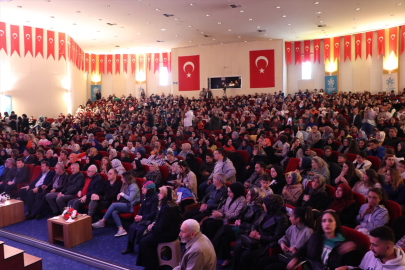 Erzurumlu sanatçı İbrahim Erkal vefatının 7. yılında şarkılarıyla anıldı