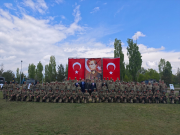 Ağrı&#039;da engelliler temsili askerlik yaptı