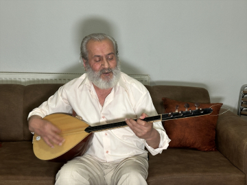 Babalarının izinden giden kardeşler bağlamaya olan tutkularıyla dikkati çekiyor