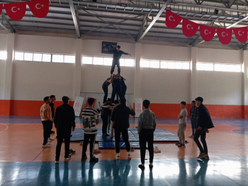 Bahçesaray&#039;da 19 Mayıs Atatürk&#039;ü Anma, Gençlik ve Spor Bayramı hazırlıkları