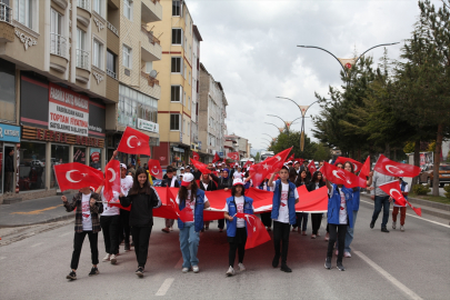 Ahlat&#039;ta 19 Mayıs Atatürk&#039;ü Anma Gençlik ve Spor Bayramı kutlandı