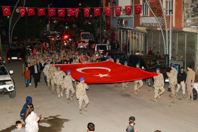 Çatak&#039;ta 19 Mayıs yürüyüşü düzenlendi