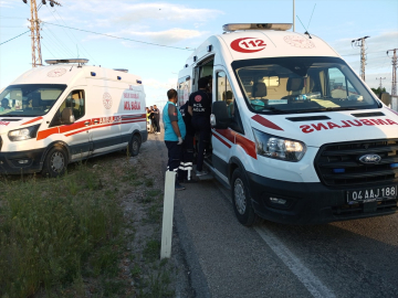 Ağrı&#039;daki trafik kazasında 5 kişi yaralandı