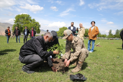 Türküden ilham alınarak Kağızman&#039;a nar bahçesi kuruldu
