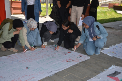 Muş&#039;ta "Sen de Filistin İçin Bir Söz Yaz" etkinliği düzenledi