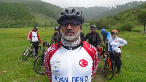 Bitlis'te doğaseverler 20 kilometrelik parkurda pedal çevirdi