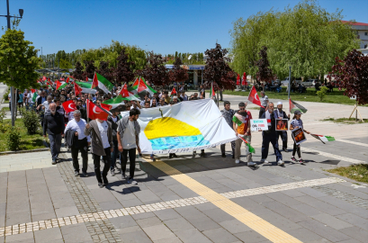 Van&#039;da akademisyen ve öğrencilerden İsrail&#039;in Refah&#039;ta Filistinlilerin kampına yönelik saldırısına tepki