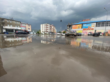 Ardahan'da sağanak ve dolu etkili oldu