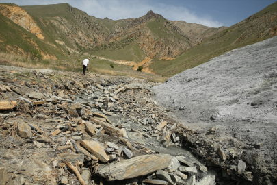 Hakkari&#039;deki jeotermal kaynaklardaki ısı değişimleri ile deprem bağlantısı araştırılıyor
