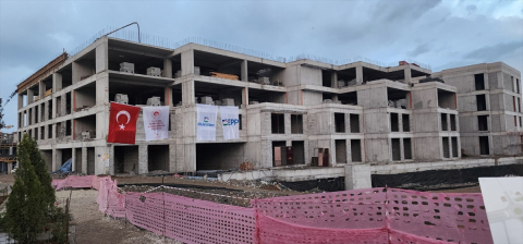 Depremin vurduğu Malatya&#039;da "ticaretin kalbi" yeniden inşa ediliyor