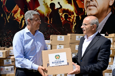 Malatya'da savaş mağdurlarına ulaştırılmak üzere 23 bin kutu ilaç toplandı