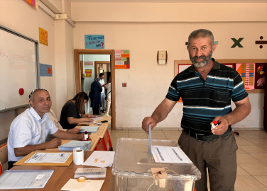 Seçimlerin yenilendiği Tunceli’nin Akpazar beldesinde oy kullanma işlemi başladı