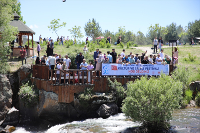 "11. Uluslararası İnci Kefali Göçü Kültür ve Sanat Festivali"ne binlerce kişi katıldı