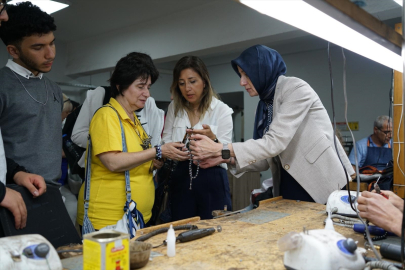 Tiflisli öğretmen ve öğrencilere "İki Şehrin Hikayesi" projesi ile Erzurum tanıtıldı