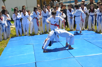 Yüksekova'da kadınların yaptığı ürünler sergilendi