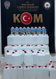 Kars&#039;ta sahte içki operasyonunda 3 zanlı yakalandı