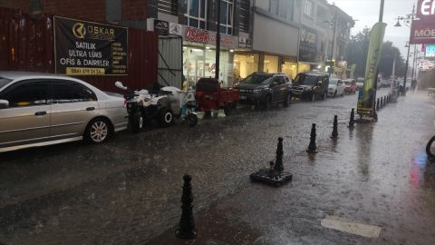 Erzincan&#039;da sağanak ve dolu hayatı olumsuz etkiledi