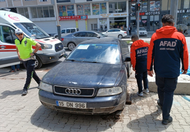 Bitlis'te tarım aracının devrilmesi sonucu 8 çocuk yaralandı