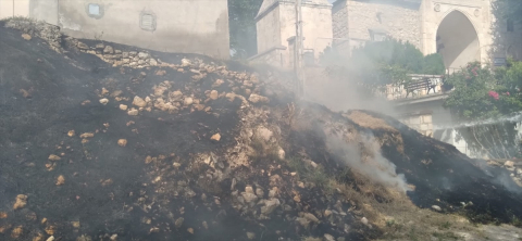 Çemişgezek’te otluk alanda çıkan yangın söndürüldü