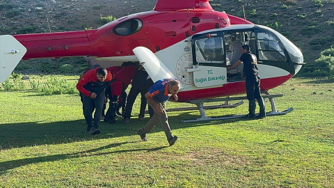 Bitlis&#039;te attan düşerek kafa travması geçiren kadın ambulans helikopterle hastaneye ulaştırıldı