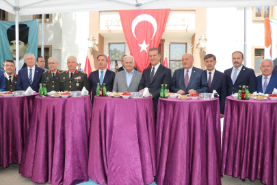 Erzincan&#039;da bayramlaşma töreni düzenlendi