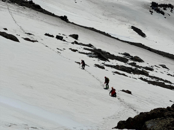 AFAD&#039;dan Ağrı Dağı&#039;nda hayatını kaybeden İranlı dağcıya ilişkin açıklama: