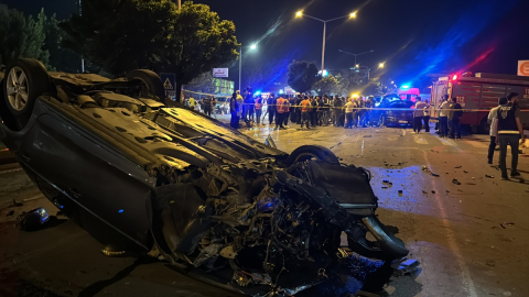 Muş&#039;ta hafif ticari araç ile otomobilin çarpıştığı kazada 2 kişi hayatını kaybetti