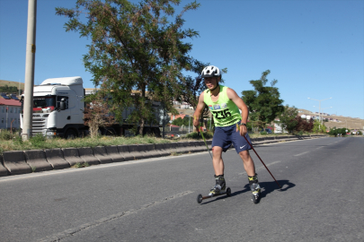Bitlis&#039;te düzenlenen Tekerlekli Kayak Türkiye Şampiyonası sona erdi