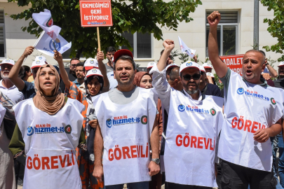 Van&#039;da işten çıkarılan belediye çalışanlarının eylemi sürüyor