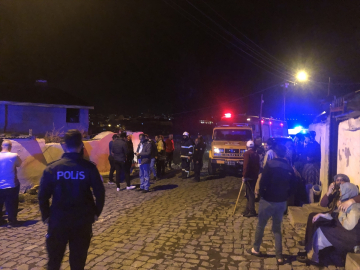 Kars&#039;ta ocakta unutulan yemek yangına sebep oldu