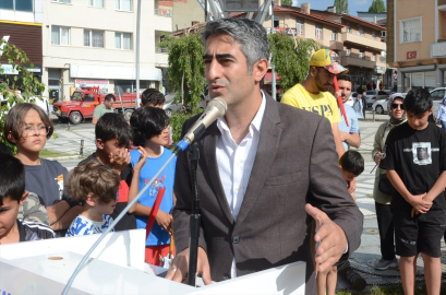 Kars&#039;ta öğrenciler, yaz kursları açılışında Filistin&#039;e destek oldu