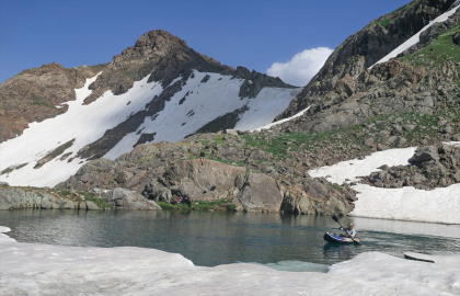 Berçelan Yaylası&#039;ndaki buzul gölleri doğaseverlerin gözdesi oldu